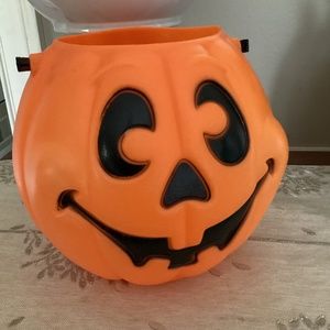 Vintage 1997 Blow Mold Plastic Jack-O-Lantern Pumpkin Halloween Candy Bucket